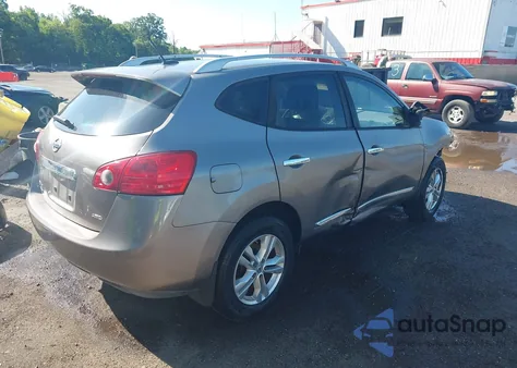 2015 Nissan Rogue Select S z USA, uszkodzony, nr VIN JN8AS5MV2FW260783